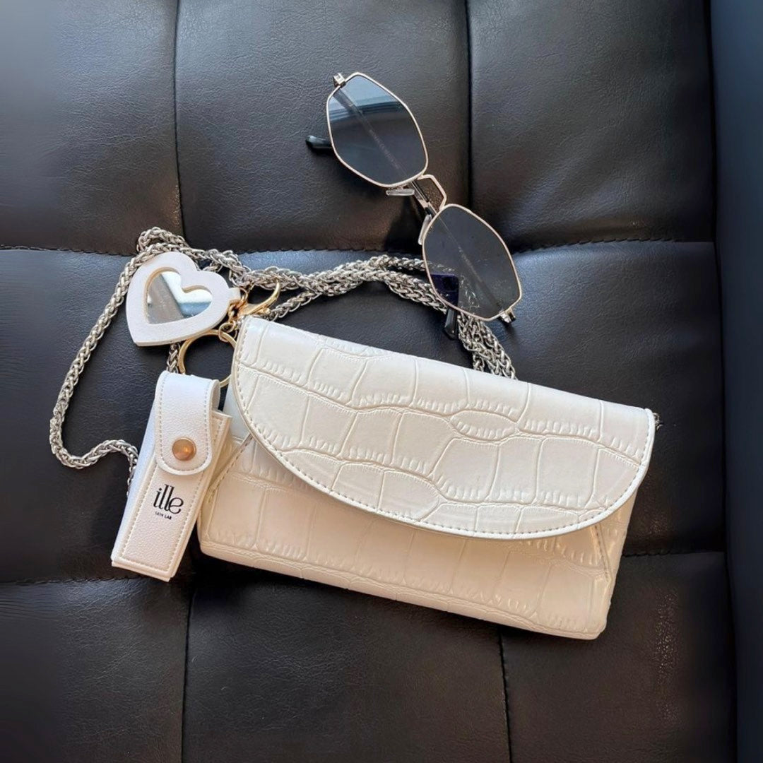 Porta Gloss Branco ILLE – Chaveiro Exclusivo